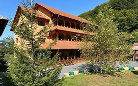 Pensiunea Casa Suciu Hotel 3*